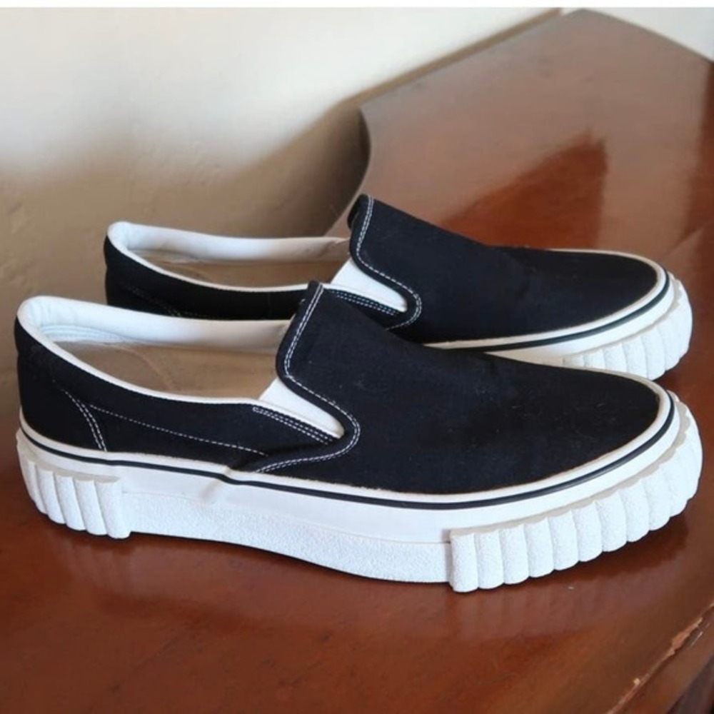 Ganryu Black Canvas Slip-On‎ Sneakers Size 11